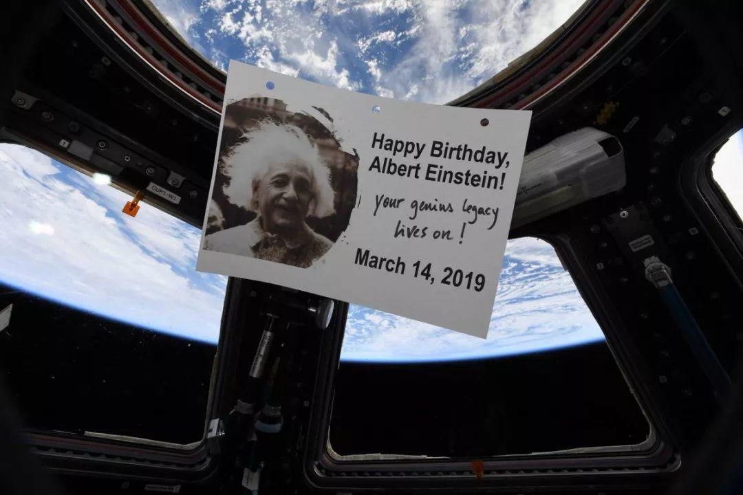 爱因斯坦诞辰140周年