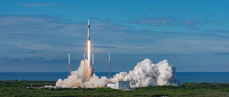 SpaceX成功发射“三手”货运飞船