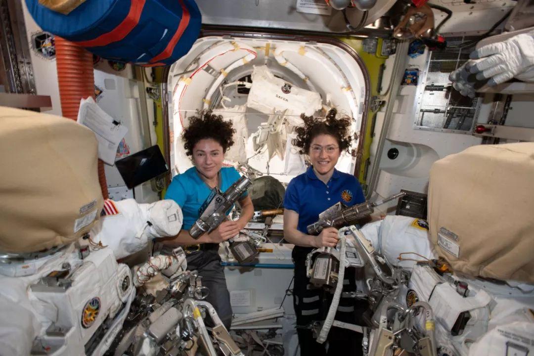首次全女宇航员太空行走