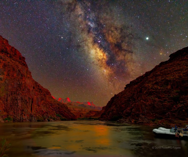大峡谷的日落与银河