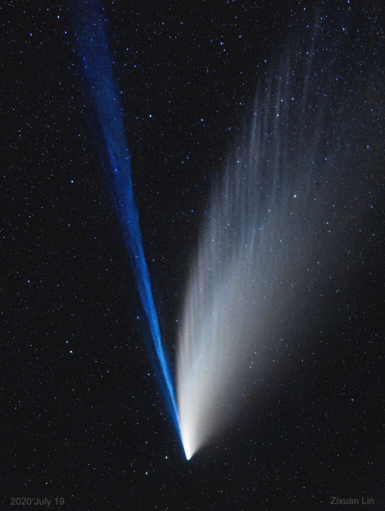 NEOWISE彗星节理分明的彗尾