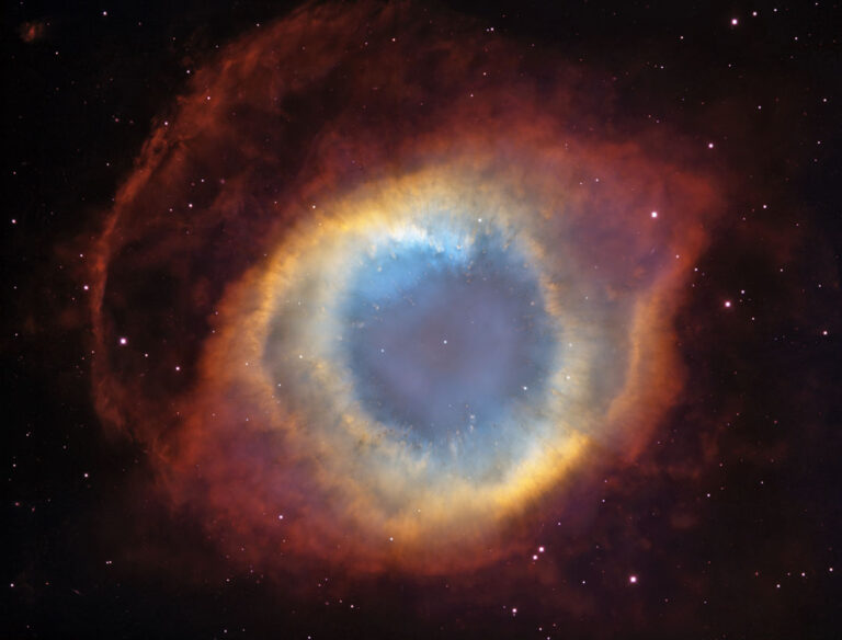 布蓝柯及哈勃望远镜拍摄的螺旋星云