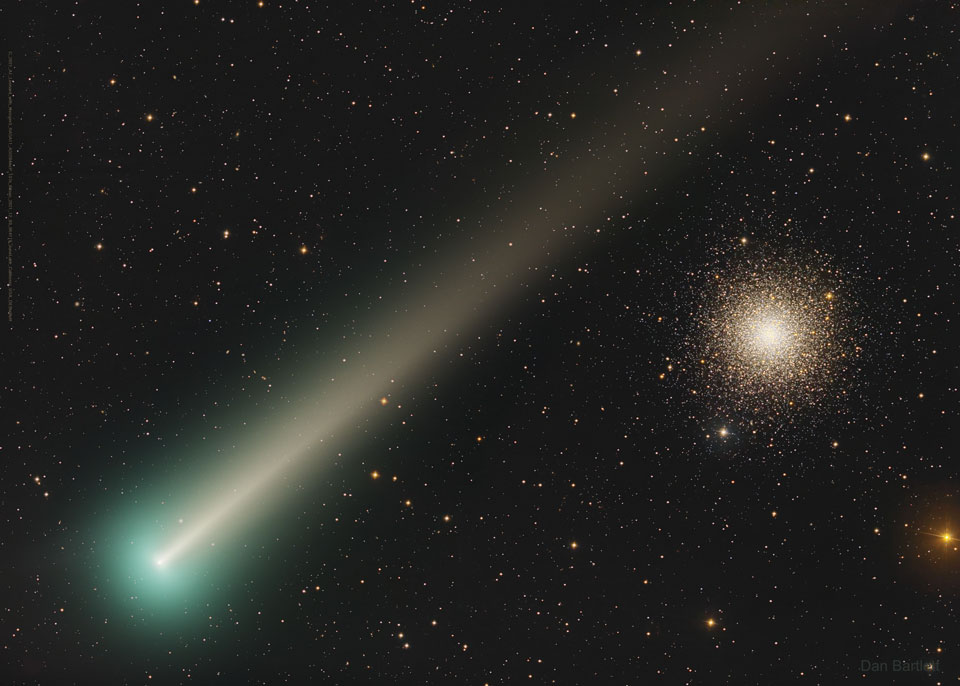 特色图片显示李奥纳德彗星从球状星团M3前掠过。有关更多详细信息，请参阅说明。
