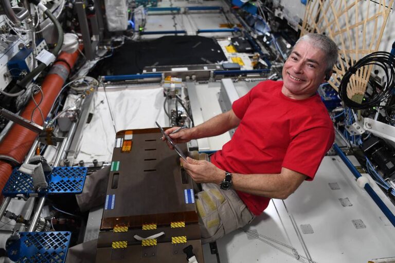 NASA宇航员打破美国太空记录