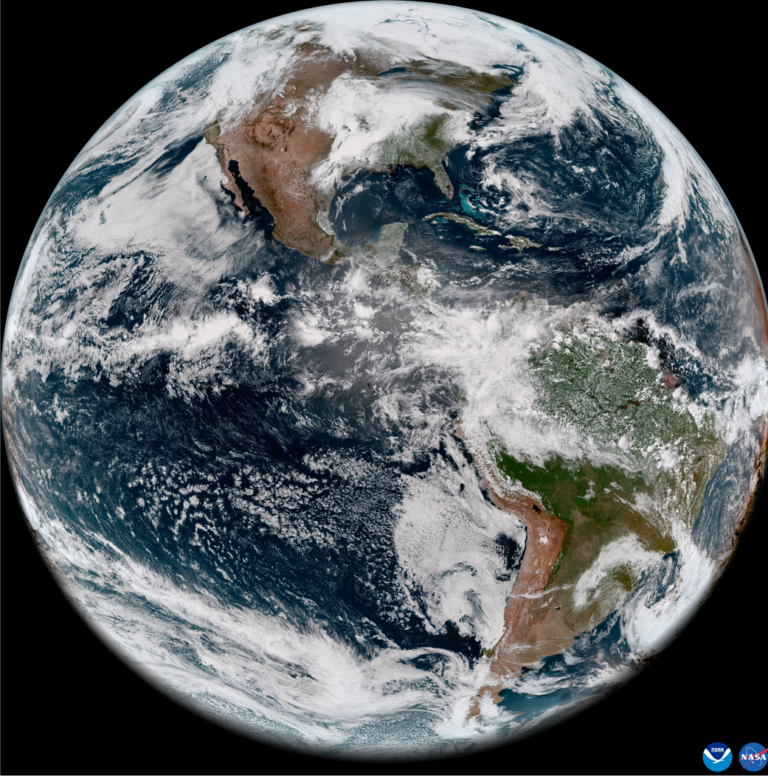 轨道上的地球：NOAA首次发布GOES-18卫星图像