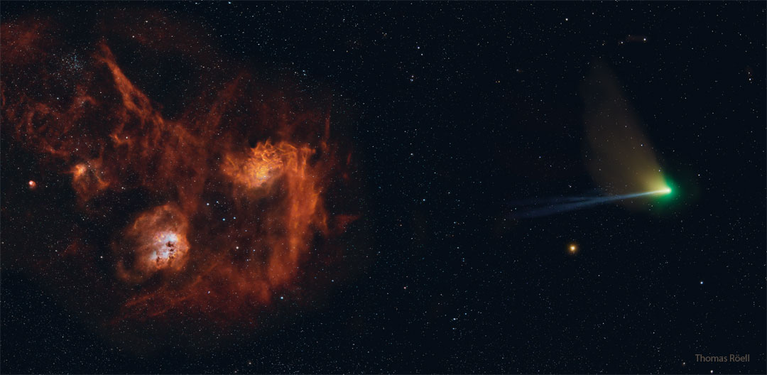 图中最左边和最中间是两个红色星云，最右边是一颗带有绿色彗发和蓝色离子长尾的彗星。有关更多详细信息，请参阅说明。