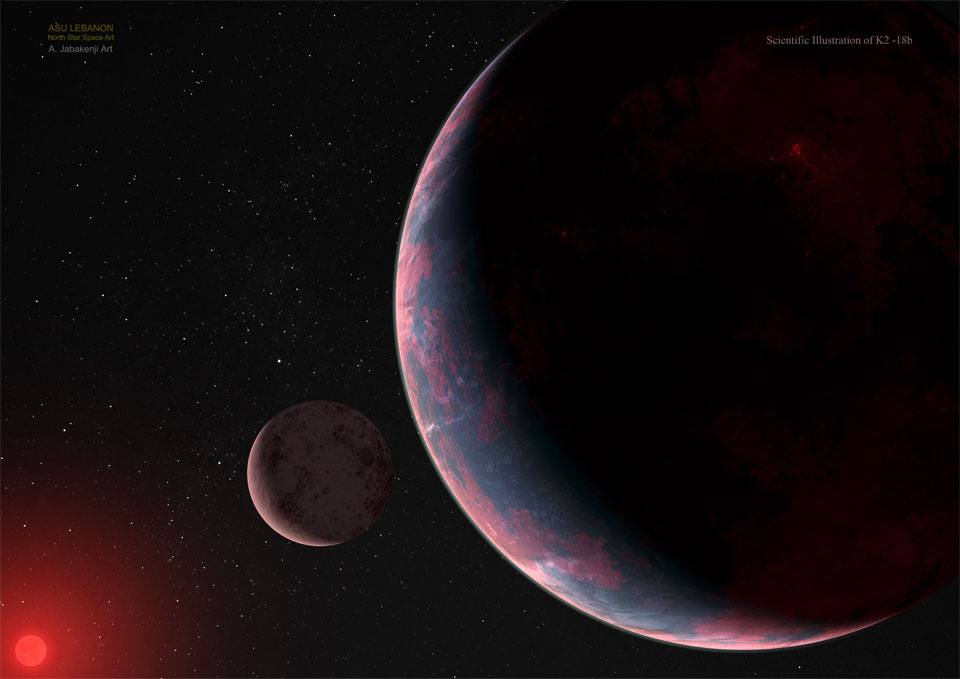 一位艺术家的插图描绘了一颗多云的红色行星绕着一颗遥远的红色恒星运行。这颗系外行星附近有一颗卫星。有关更多详细信息，请参阅说明。
